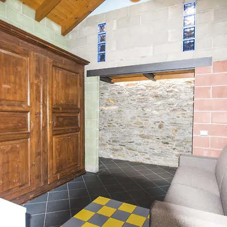 Stone House By Holidays Maggiore Apartment